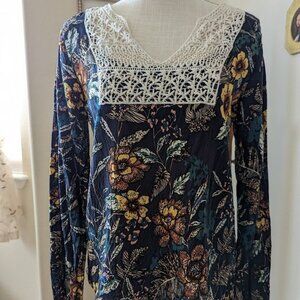 Grace & Lace Autumn lace collar blouse